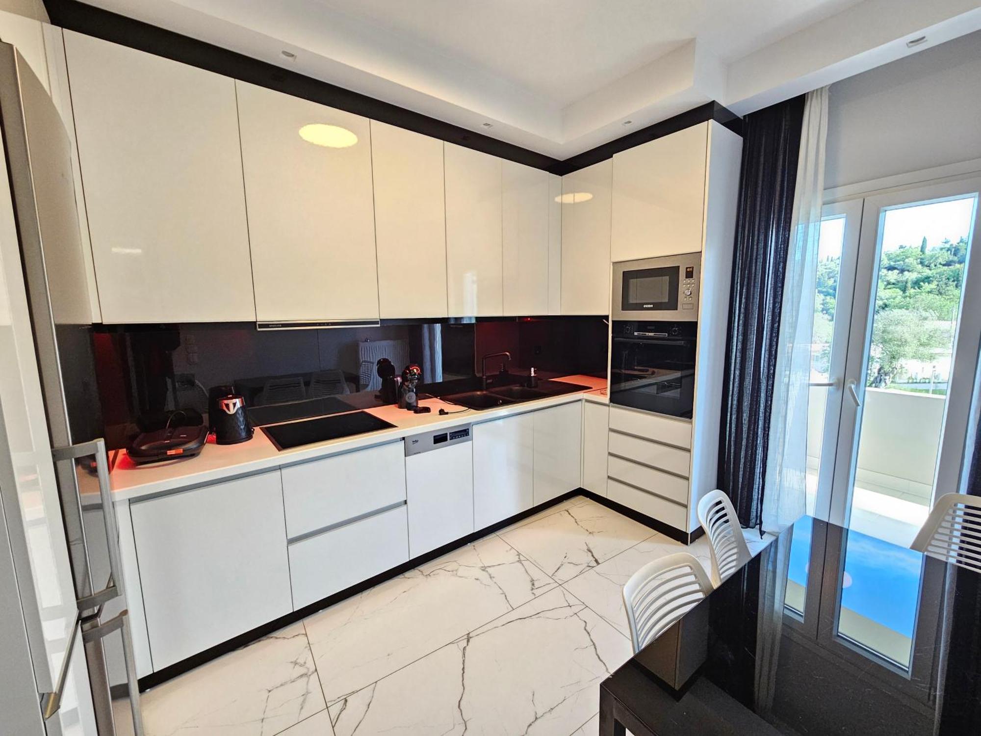 Grey Luxury House Apartment Ипсос Екстериор снимка