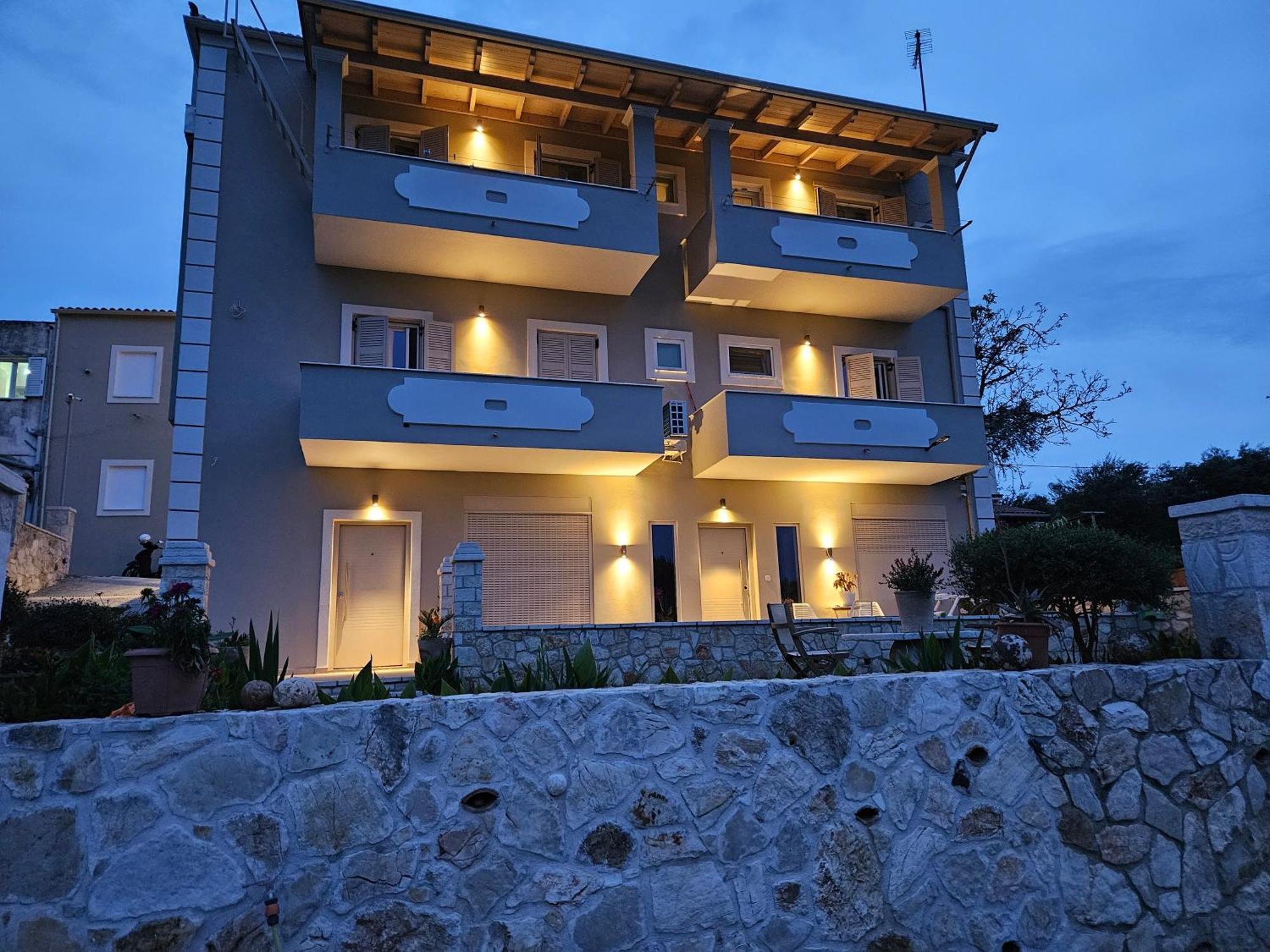 Grey Luxury House Apartment Ипсос Екстериор снимка