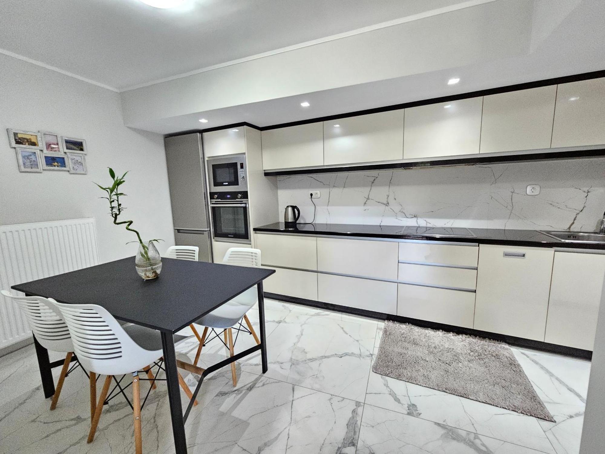 Grey Luxury House Apartment Ипсос Екстериор снимка
