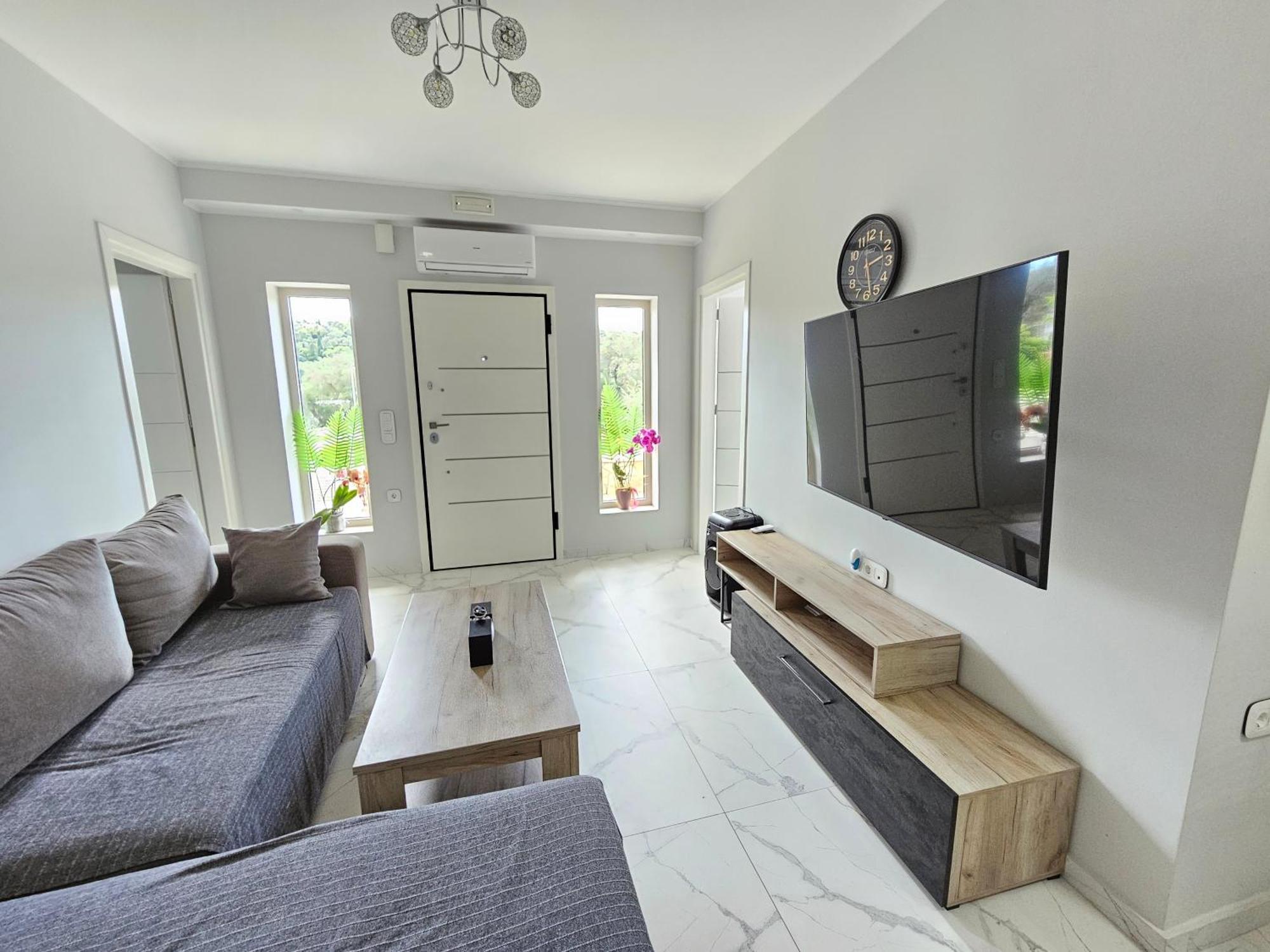 Grey Luxury House Apartment Ипсос Екстериор снимка