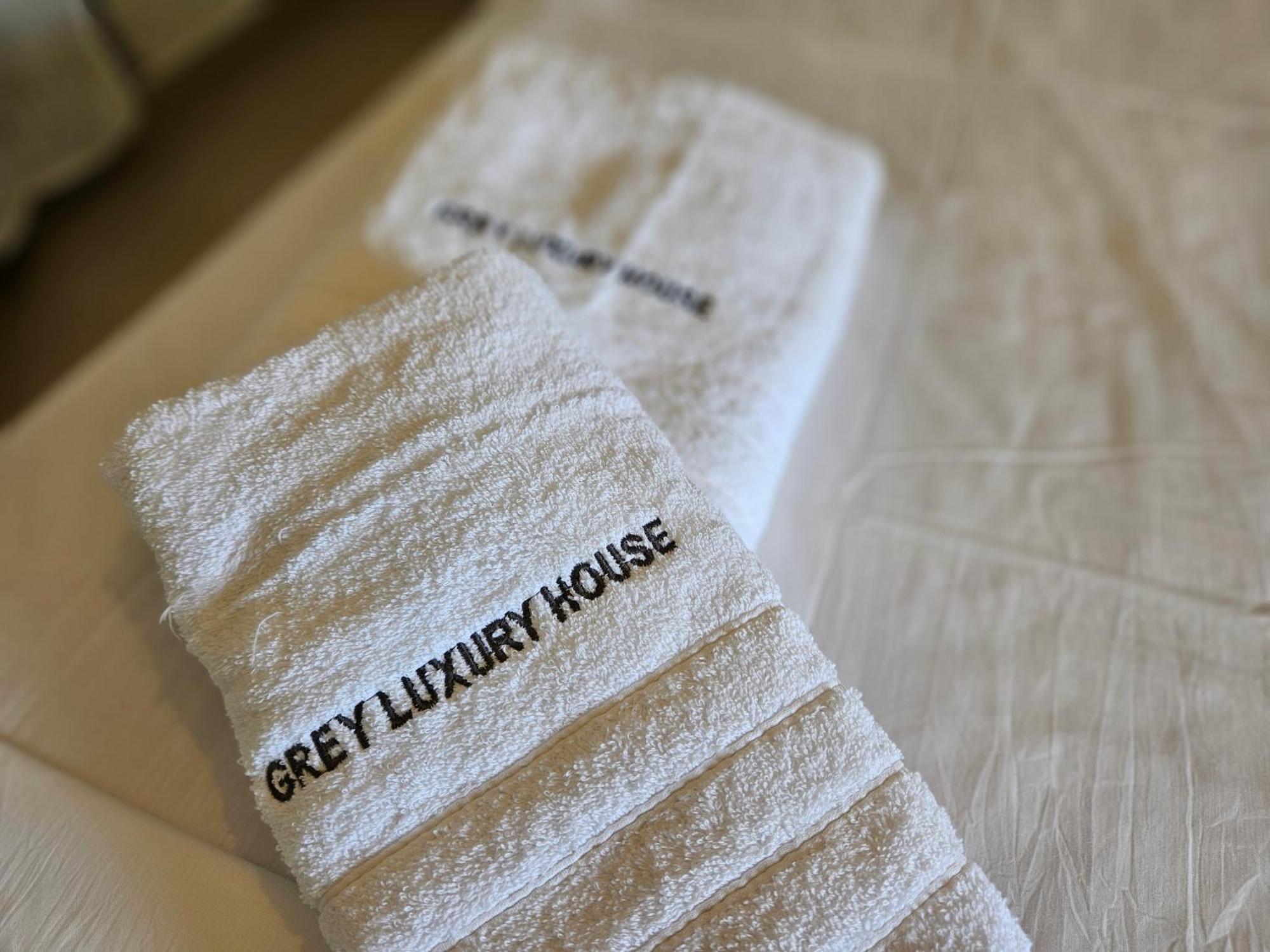 Grey Luxury House Apartment Ипсос Екстериор снимка