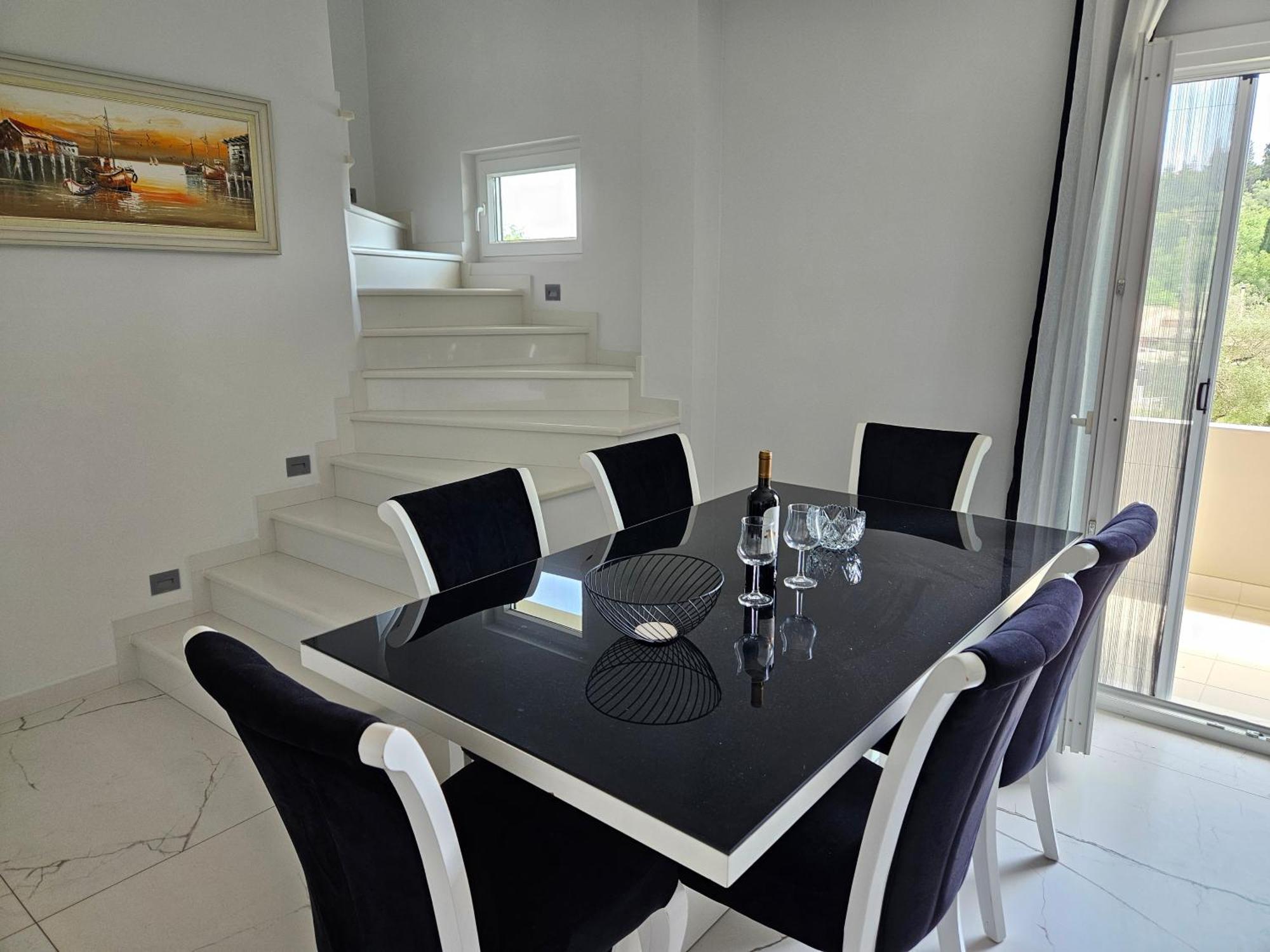Grey Luxury House Apartment Ипсос Екстериор снимка